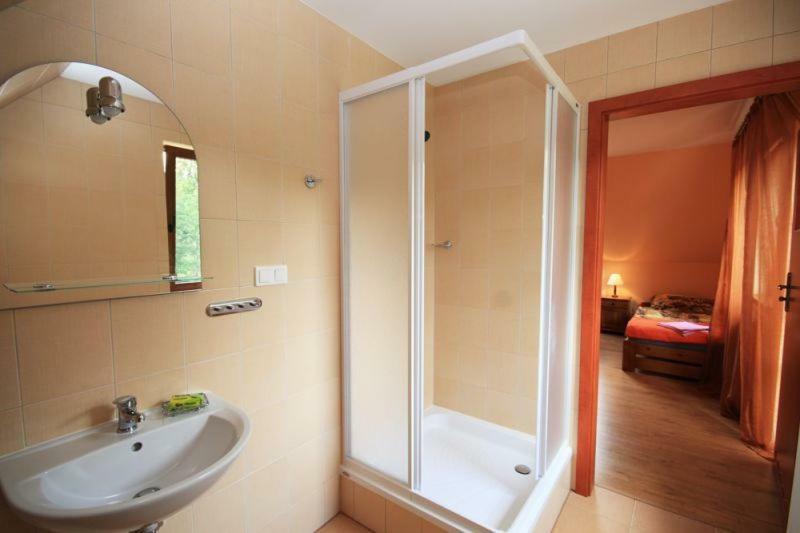 Karpnicka Struga W Dolinie Palacow I Ogrodow Jelenia Góra Extérieur photo