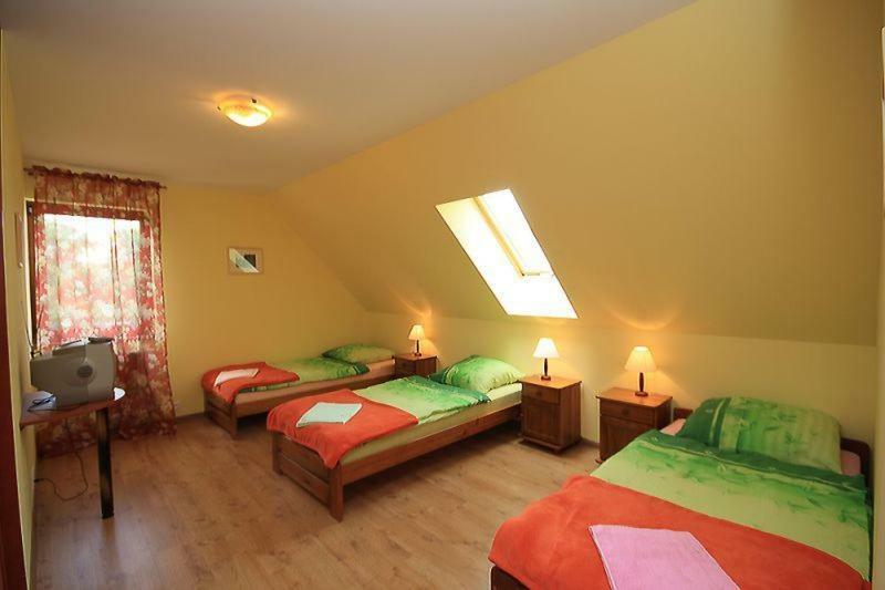 Karpnicka Struga W Dolinie Palacow I Ogrodow Jelenia Góra Extérieur photo